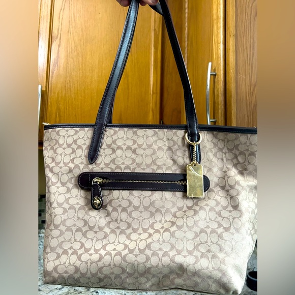 Coach purse 14x12x6. Great. - Picture 1 of 6